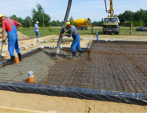 Betonowe fundamenty: podstawowe kroki do solidnego domu!